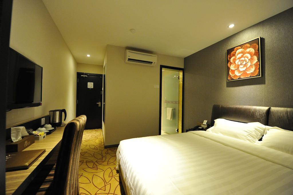 Milano Hotel Kluang Habitación foto
